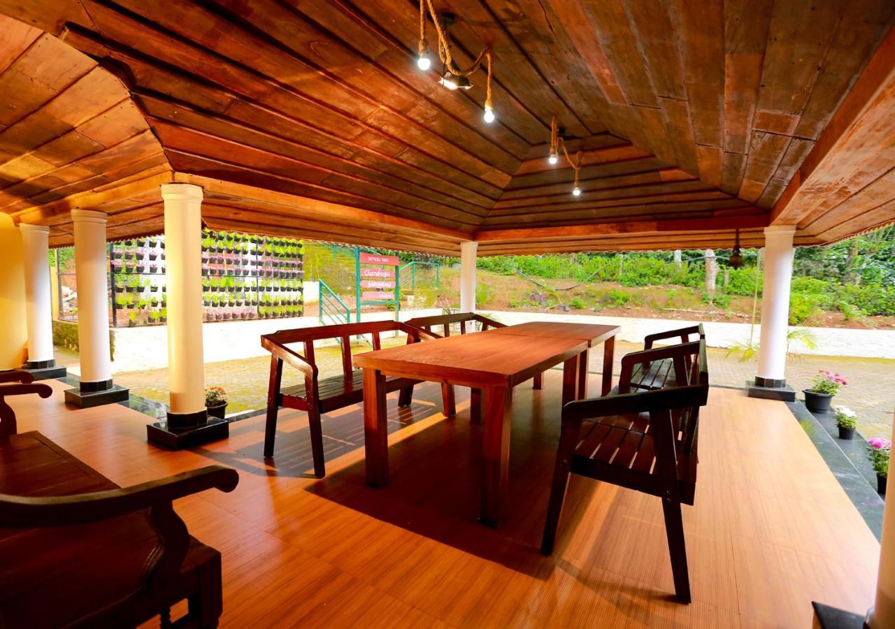 Chandragiri Wayanad Pool Bungalow By Voye Homes Vaduvanchal Eksteriør billede
